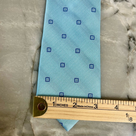 MICHAEL KORS 100% Silk Tie - Picture 10 of 11